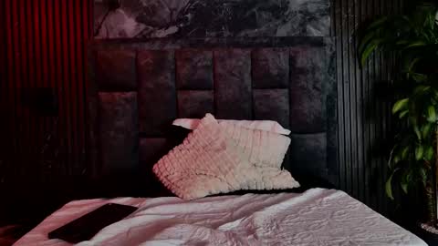 honey_sunn_ online show from October 14, 1:47 pm