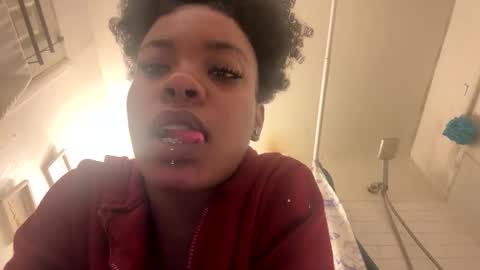 honeypott01 online show from April 6, 1:01 pm