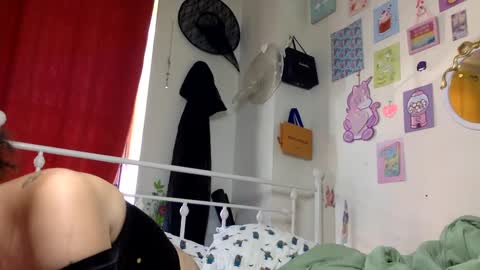 Snapshot of honeyruby chatting on October 7, 3:52 pm Ruby Sparks online show from October 7, 3:52 pm
