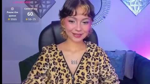 honeyy_taylor online show from July 14, 2:22 pm