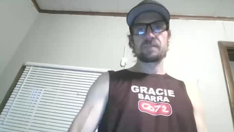 hoodedcricket online show from May 12, 9:57 pm