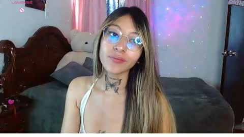 Hoollly Jones online show from December 22, 3:41 pm