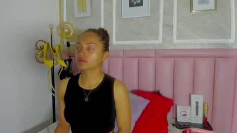 holly online show from February 23, 8:22 pm