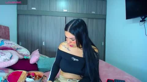Snapshot of hoot_alicee chatting on December 30, 11:17 pm ONLYFANS online show from December 30, 11:17 pm