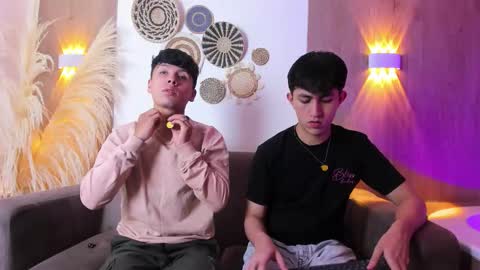 hoot_booys_ online show from March 9, 7:29 pm