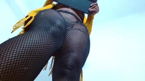 Snapshot of hoot_emily chatting on September 26, 10:34 am Emily online show from September 26, 10:34 am
