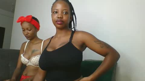 horny_princcess online show from April 16, 4:56 am