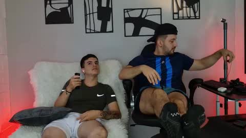 horny_roomies69 online show from February 16, 12:53 am