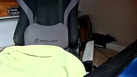 hornyandopenminded online show from November 17, 1:13 pm