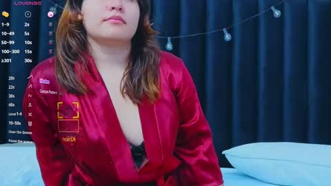 Khloe  online show from September 16, 12:29 pm