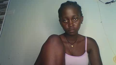 Snapshot of hornybella4 chatting on October 2, 12:26 pm Bella online show from October 2, 12:26 pm