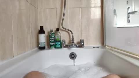 hornybiker1987 online show from April 26, 8:34 am