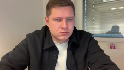 hornyboy95300 online show from December 7, 1:35 pm