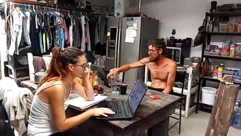 Nix  D online show from October 27, 2:50 pm