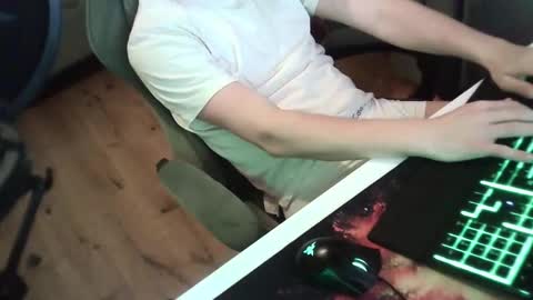 hornyman1998_03 online show from March 29, 10:00 pm