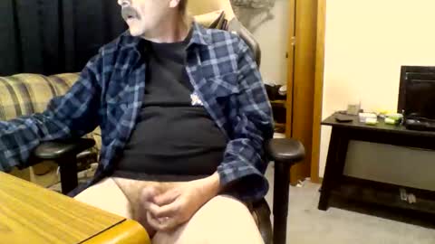 hornymanwi online show from May 5, 12:44 pm
