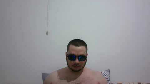 hornymonkey991 online show from April 4, 7:43 pm