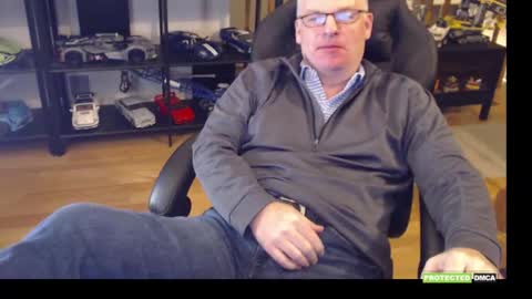 hornynthick70 online show from December 17, 12:17 am