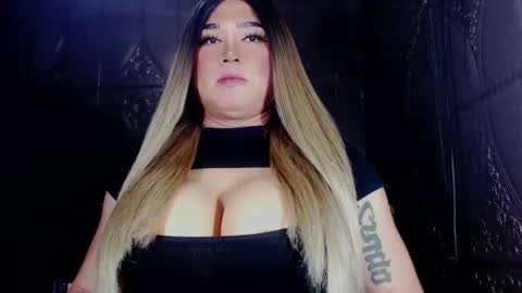 YOUR MAJESTY LUCY PEARL online show from March 10, 12:28 pm