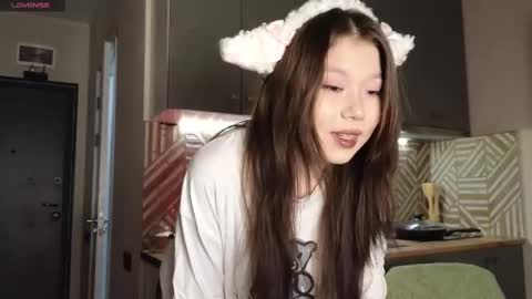 hosina_sayeri online show from September 17, 6:11 pm