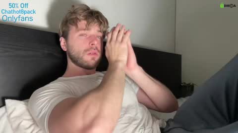 Edward aka Wolf online show from December 3, 8:33 pm