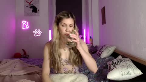 Dashka online show from April 10, 10:25 pm