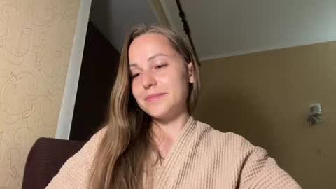 hot_chance_ online show from June 24, 5:42 pm