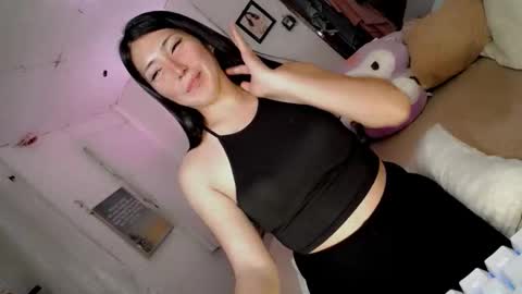 its me CLAUDIA online show from March 1, 3:05 pm