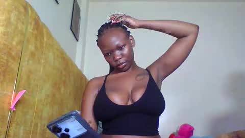 Snapshot of hot_ebony11 chatting on September 26, 9:17 am chooo pie online show from September 26, 9:17 am