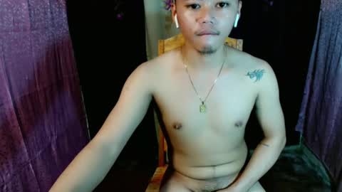 Snapshot of hot_emmanuel chatting on February 24, 4:16 am hot_emmanuel online show from February 24, 4:16 am