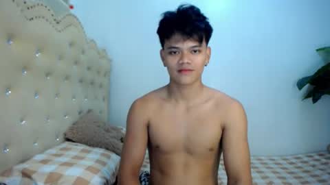 hot_fucker_ online show from June 19, 12:00 pm