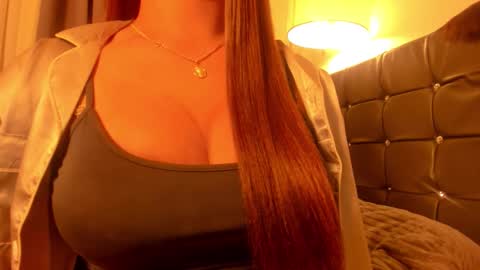 kelly lee online show from March 4, 10:23 am