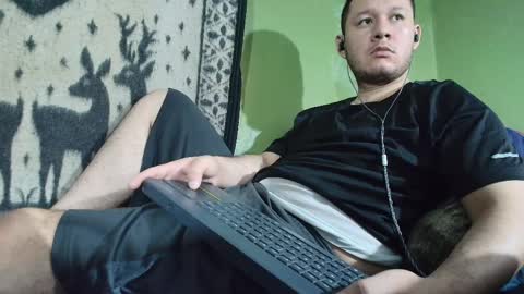 hot_guy36 online show from April 19, 1:56 pm