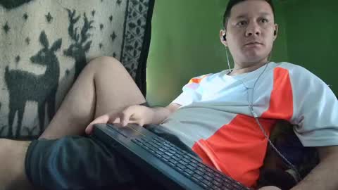 hot_guy36 online show from March 30, 3:34 pm