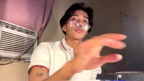 hot_kianxx online show from May 15, 9:55 pm