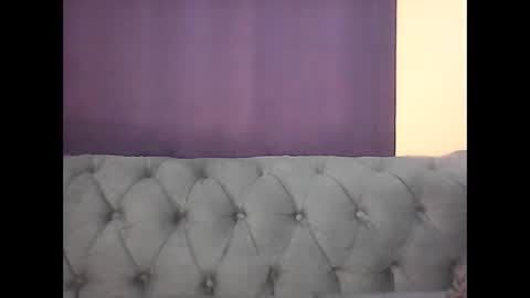 hot_latifah online show from March 5, 10:35 am