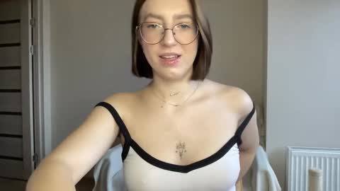 Lina online show from December 7, 9:33 am