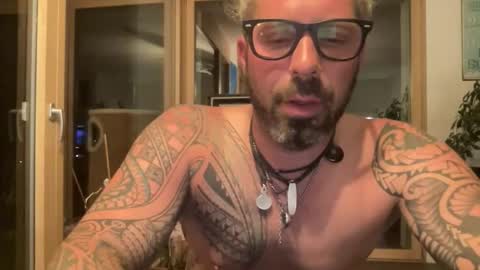 Snapshot of hot_sex83 chatting on September 18, 7:40 pm letmedoo2 online show from September 18, 7:40 pm