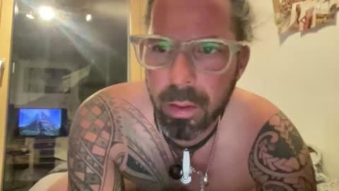 Snapshot of hot_sex83 chatting on October 8, 5:19 pm letmedoo2 online show from October 8, 5:19 pm