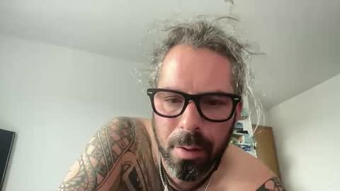 Snapshot of hot_sex83 chatting on October 26, 9:32 am letmedoo2 online show from October 26, 9:32 am