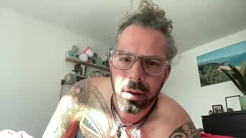 Snapshot of hot_sex83 chatting on October 5, 10:56 am letmedoo2 online show from October 5, 10:56 am