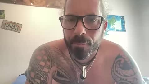 Snapshot of hot_sex83 chatting on December 3, 9:06 am letmedoo2 online show from December 3, 9:06 am