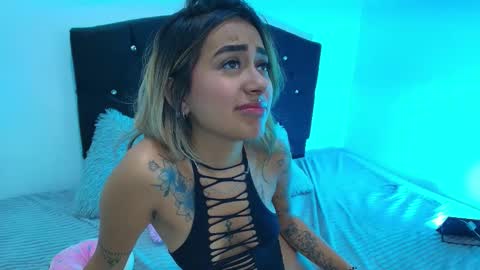 Snapshot of hot_valeryx chatting on September 27, 1:36 am hot_valeryx online show from September 27, 1:36 am