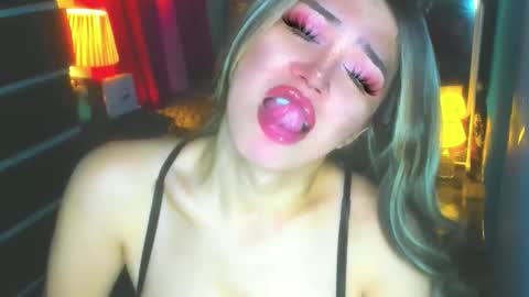 Snapshot of hotbabe_tanya chatting on September 27, 2:20 am T A N Y A online show from September 27, 2:20 am
