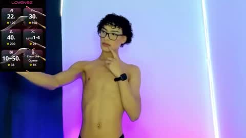 hotboylyan online show from February 25, 9:13 am
