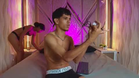 hotcouple_222 online show from January 16, 8:12 am