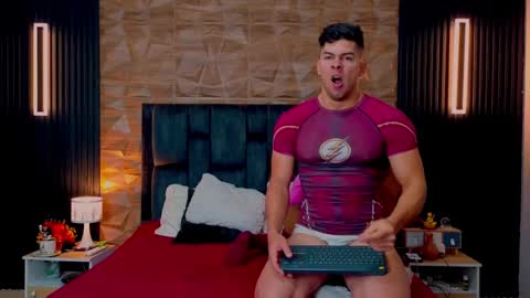 Snapshot of hotfuckers4uu chatting on September 29, 2:27 pm felipe marcello online show from September 29, 2:27 pm