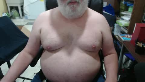 Snapshot of hotgrandpa594u chatting on October 3, 4:15 pm hotgrandpa594u online show from October 3, 4:15 pm