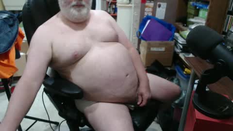 Snapshot of hotgrandpa594u chatting on September 13, 6:32 pm hotgrandpa594u online show from September 13, 6:32 pm