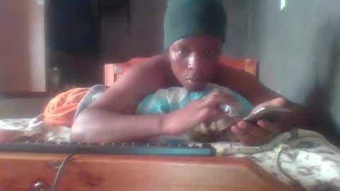 Snapshot of hotguyy001 chatting on February 15, 10:00 am hotguyy001 online show from February 15, 10:00 am